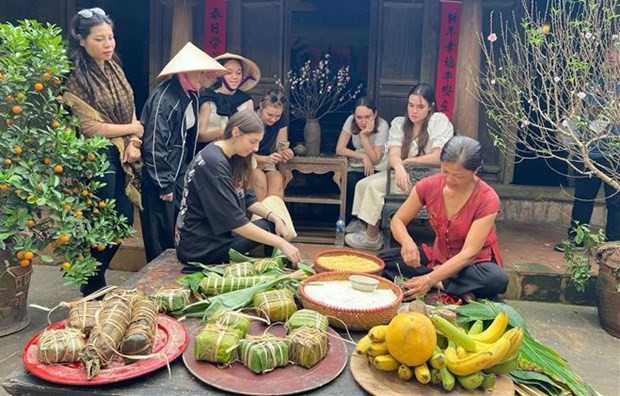 Nearly 7.5 million workers receive Tet support hinh anh 1