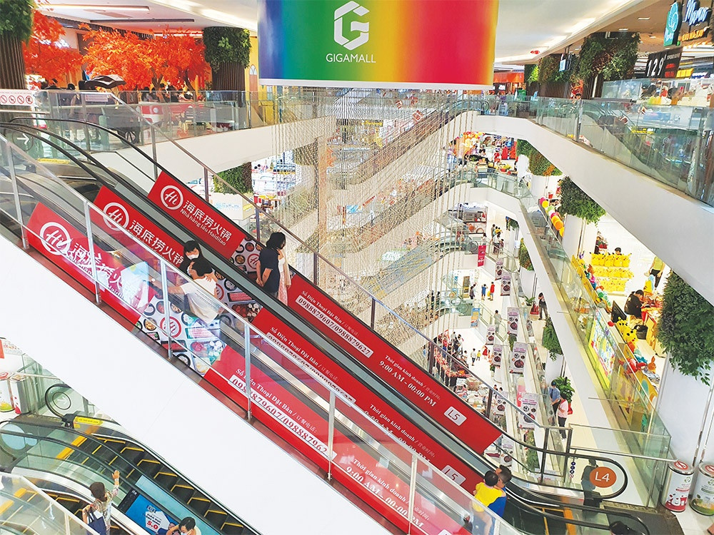 Traditional retailers buckle under strain