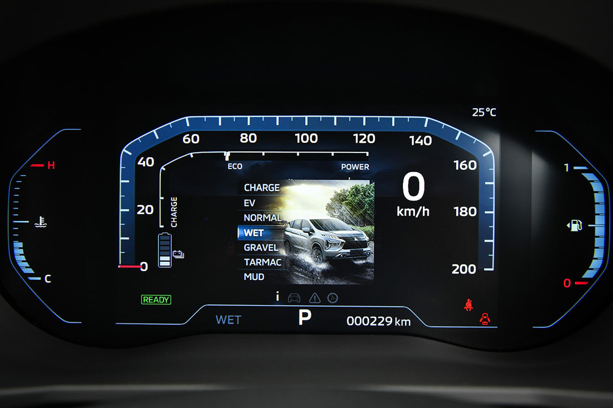 View - Xe hot 7 chỗ Mitsubishi Xpander có thêm bản hybrid, dự báo giá không rẻ