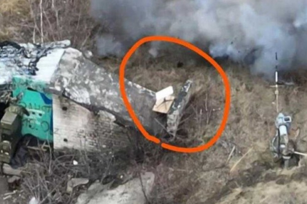 Lộ ảnh thiết bị Starlink của Nga, Moscow tấn công tổ hợp quốc phòng Ukraine