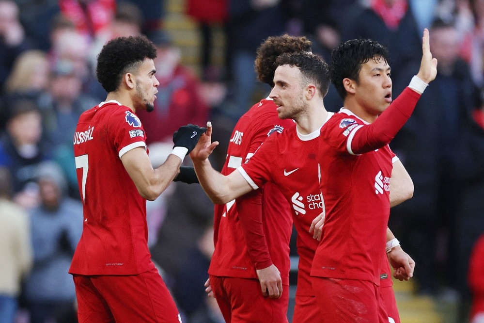 Bảng xếp hạng Ngoại hạng Anh vòng 24 cập nhật: Liverpool giữ ngôi đầu