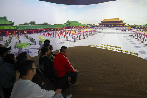 Xem Tết cung đình xưa tái hiện qua phim 360 độ ở Hoàng Thành Thăng Long