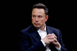 Elon Musk bác tin bán Starlink cho Nga, Hungary nói Ukraine nên thành ‘vùng đệm’