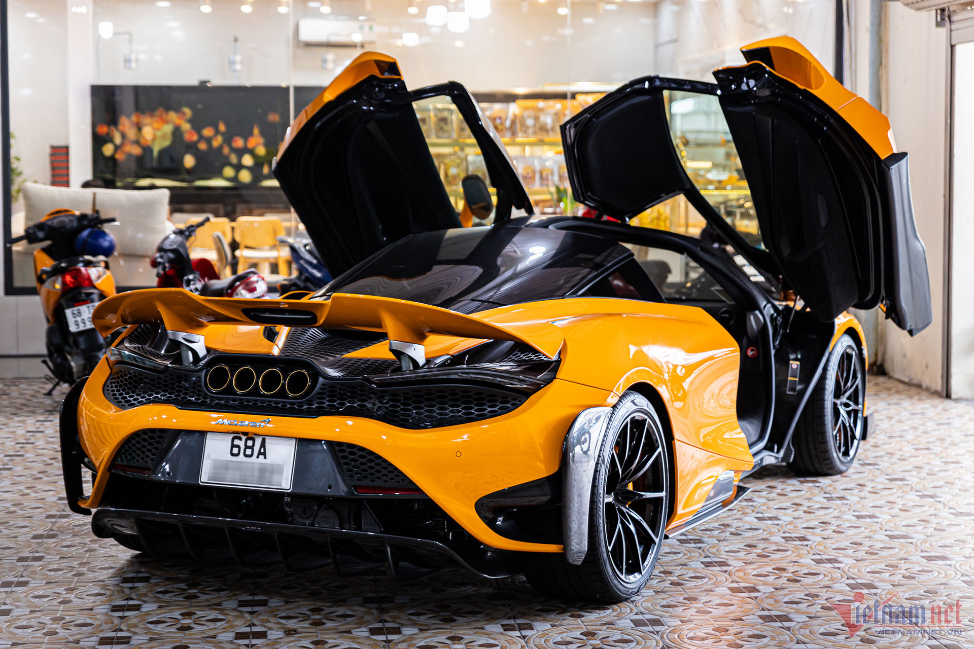 W-mclaren-765lt-2-1.jpg