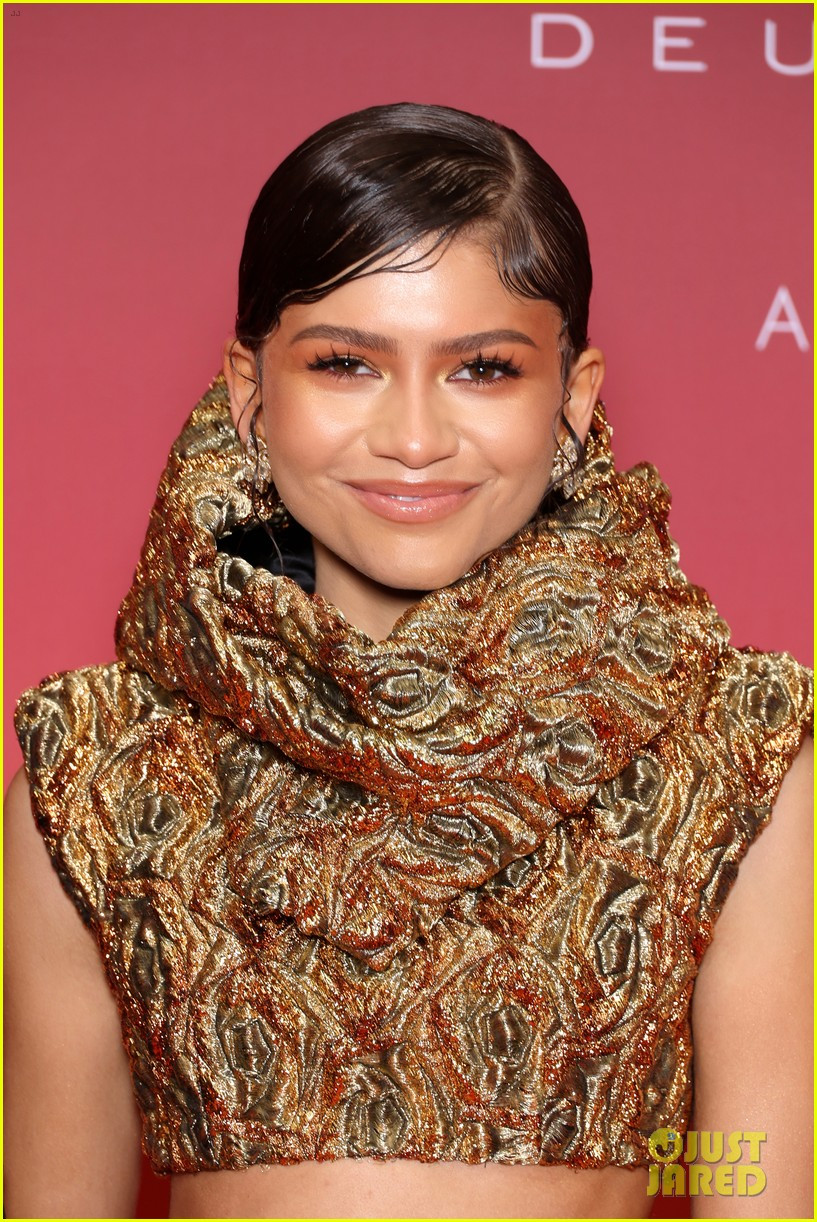 zendaya timothee chalamet dune 2 premiere in paris 30.jpeg