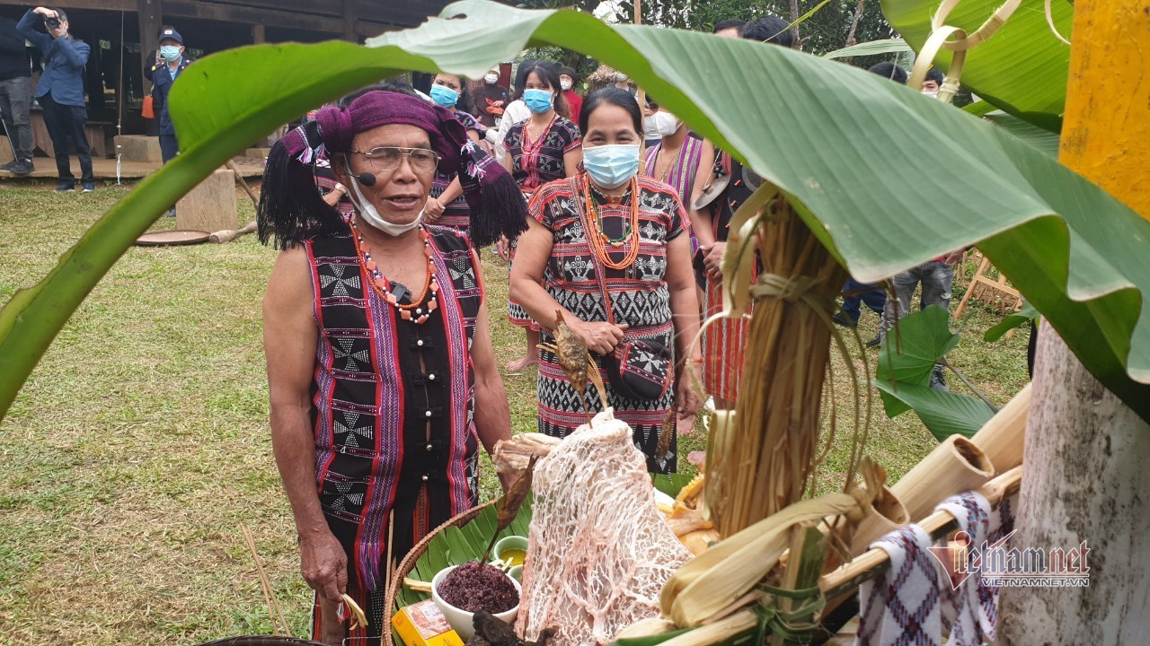 dac sac le hoi a da cua dong bao ta oi.jpg