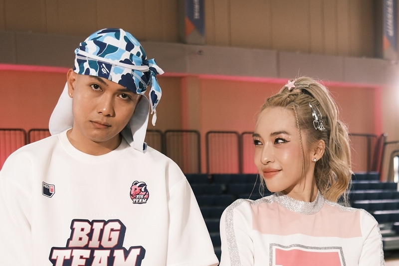 Sau 5 năm 'Mượn rượu tỏ tình', BigDaddy, Emily gây chú ý với MV Valentine