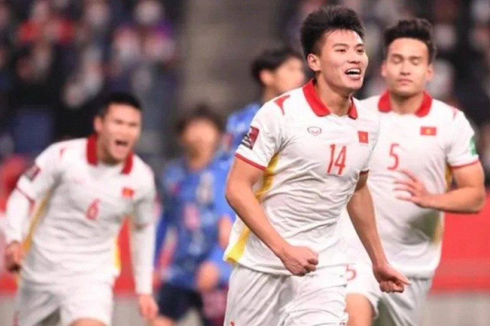 Vietnamese footballers born in Year of the Dragon