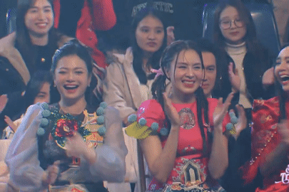 Hồng Diễm, Mạnh Trường cười ngả nghiêng với màn chế phim VTV của 6 nghệ sĩ