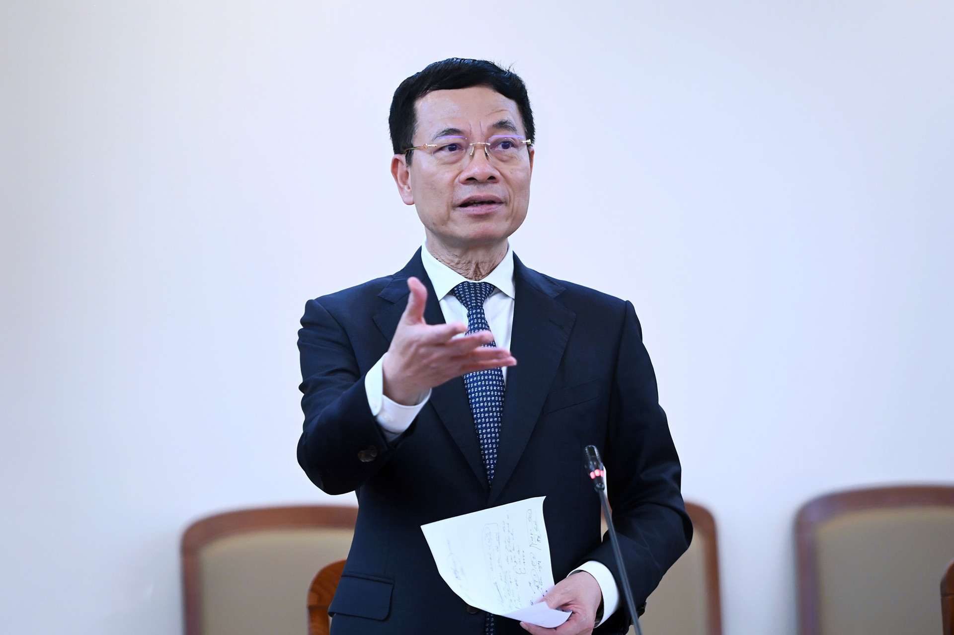 Bộ trưởng Bộ TT&TT Nguyễn Mạnh Hùng phát biểu.
