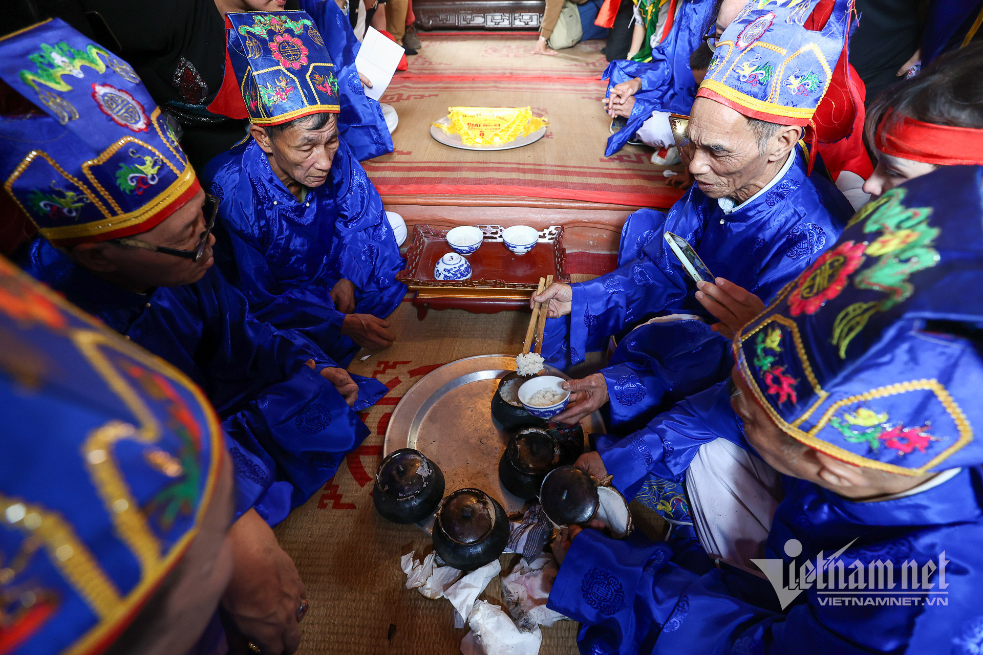 16 nau com thi cam 5077.jpg