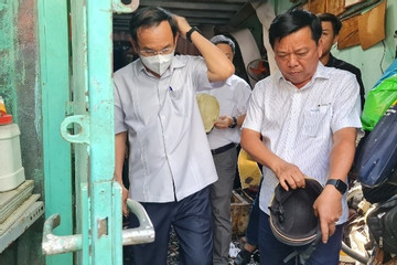 Bí thư TP.HCM Nguyễn Văn Nên thăm hỏi gia đình 4 nạn nhân vụ cháy ở quận 10