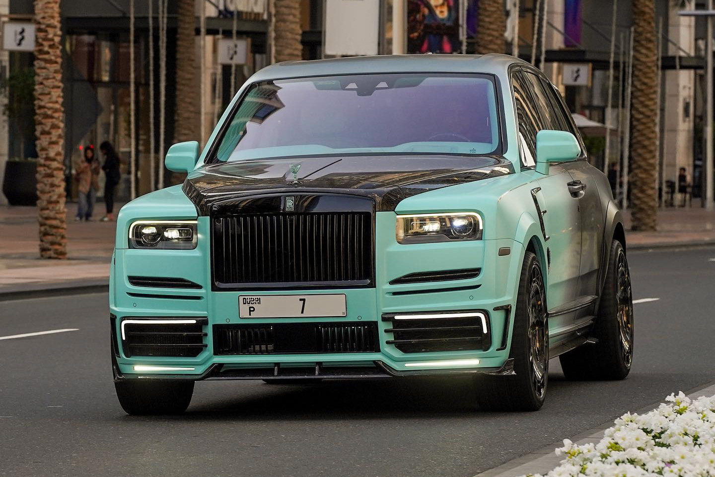 rolls royce cullinan mansory linea doro 3.jpg