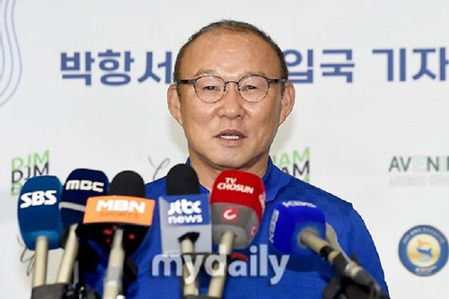 Tuyển Hàn Quốc rối bời, HLV Park Hang Seo được gọi tên 'giải cứu'