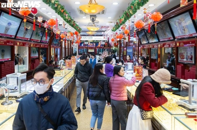 gold shops prepare for god of wealth day rush picture 2