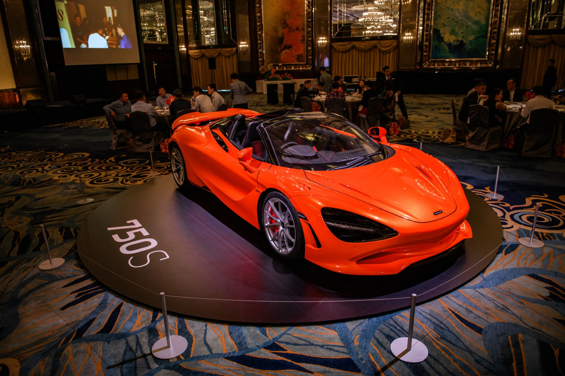 mclaren 750s spider 3.jpg