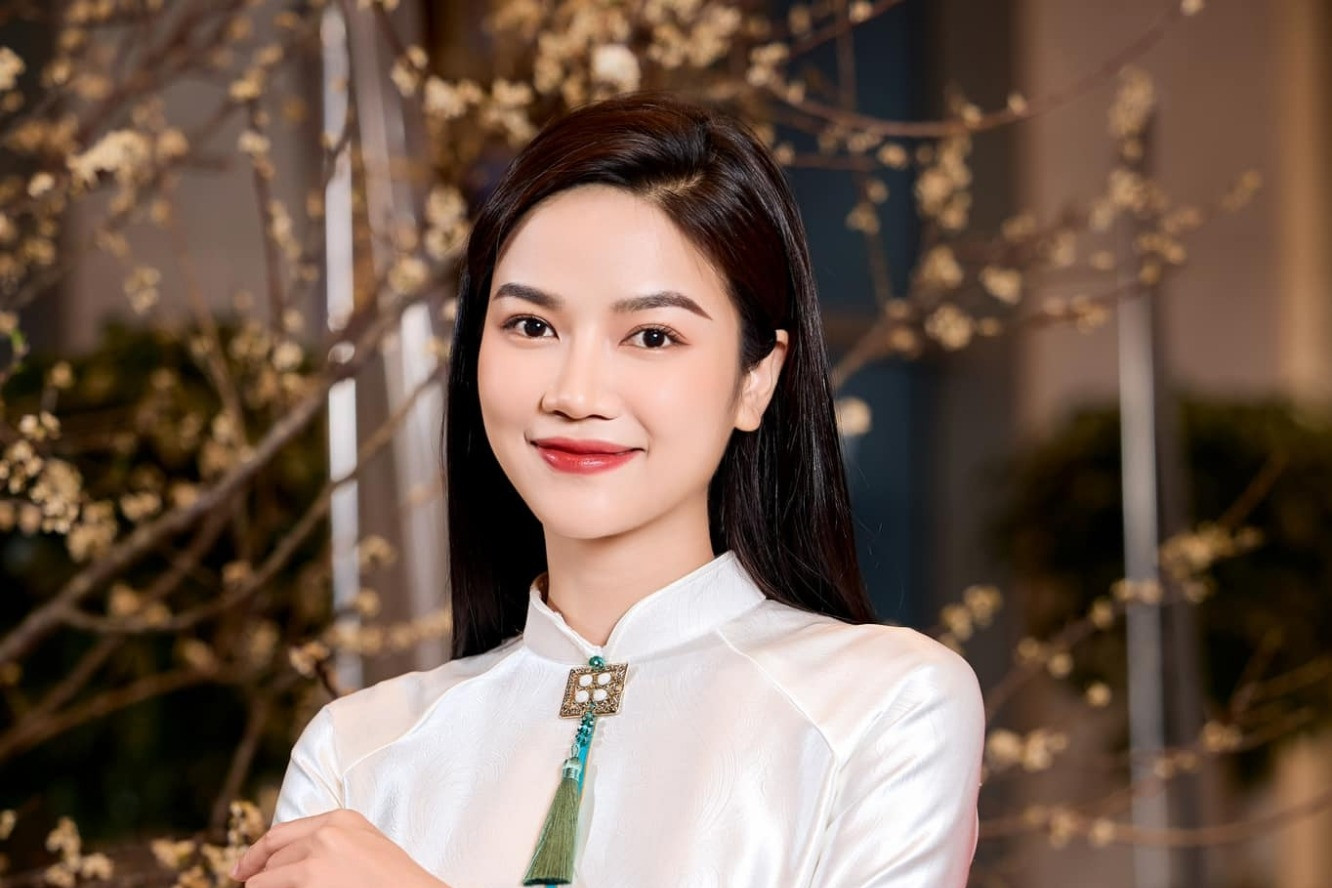 Nữ chính 'Gặp em ngày nắng': Nhan sắc trong veo, 28 tuổi đang có tình yêu đẹp