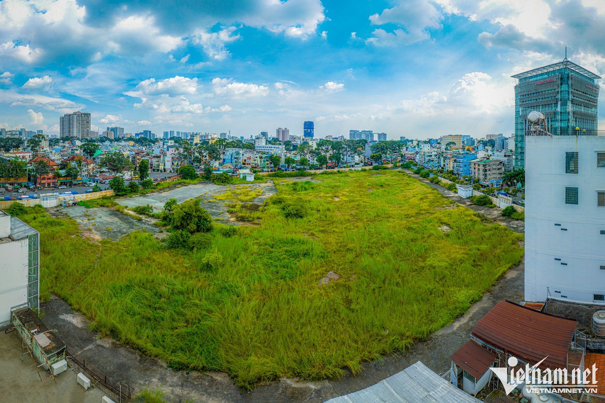 TP.HCM thu hồi giấy chứng nhận 3,1ha ‘đất vàng’; huyện tự ý cho DN mượn đất công