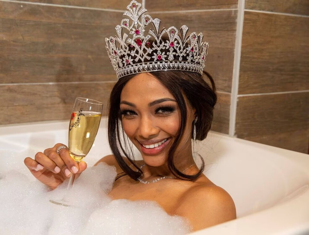 z5165848529590 db23232a3ab1180d8f7f44f5d356982b 1.jpg