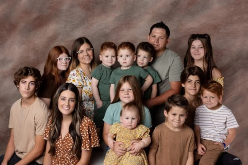Bà mẹ 35 tuổi có 12 con tiết lộ số tiền trang trải sinh hoạt gia đình gây sốc