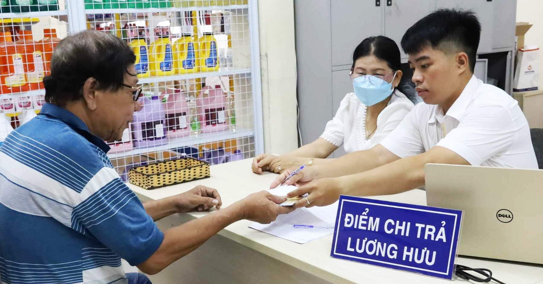 Năm 2024 tăng tuổi hưu và trợ cấp BHXH