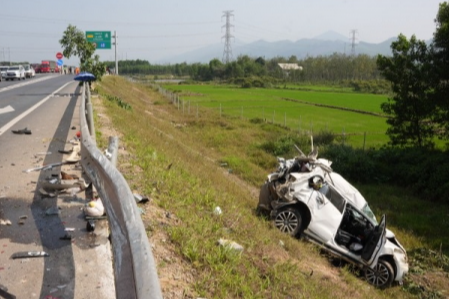 Thủ tướng Phạm Minh Chính: Làm rõ nguyên nhân vụ tai nạn ở cao tốc Cam Lộ-La Sơn