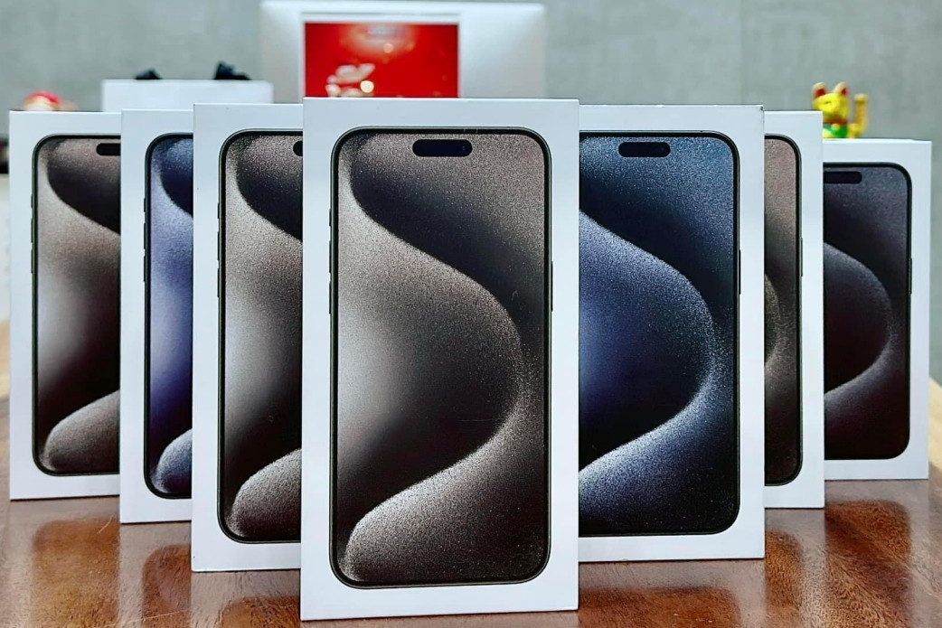 Vía Thần Tài mua iPhone 15 series giảm 3,5 triệu đồng, bốc thăm trúng vàng