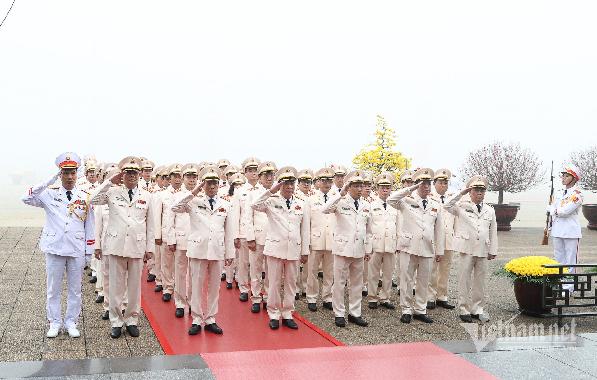 View - Lãnh đạo Đảng, Nhà nước vào lăng viếng Chủ tịch Hồ Chí Minh 