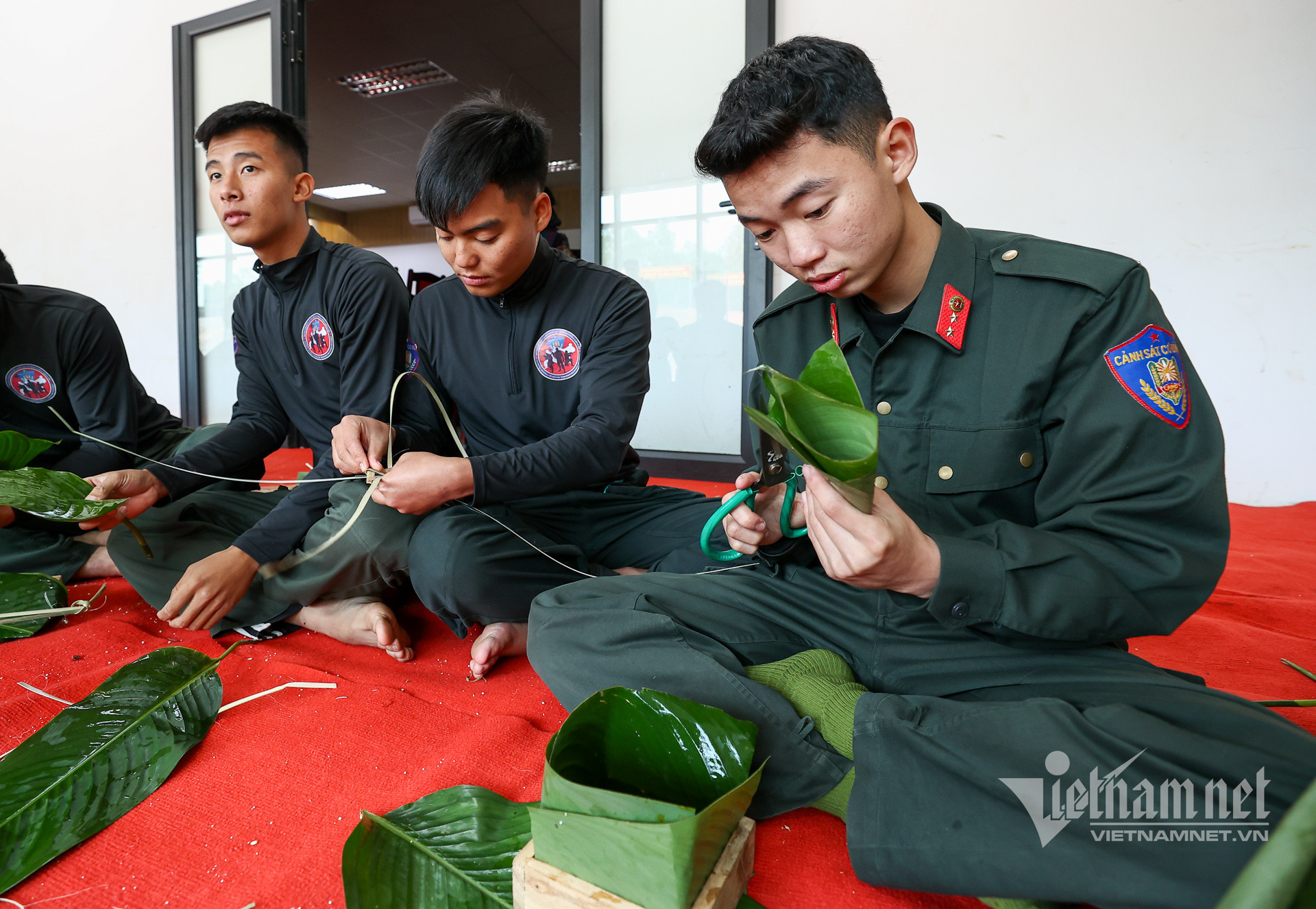 2 gói - bánh - chưng K02 ha si nguyen manh hung.jpg