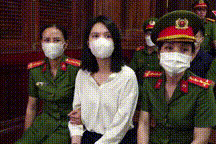 Bị đề nghị 6-9 tháng tù, Ngọc Trinh nghẹn ngào nói lời sau cùng