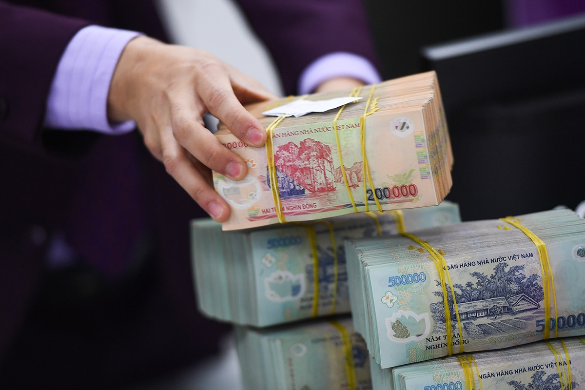 Bữa tiệc tất niên dang dở của CEO một tổ chức tín dụng