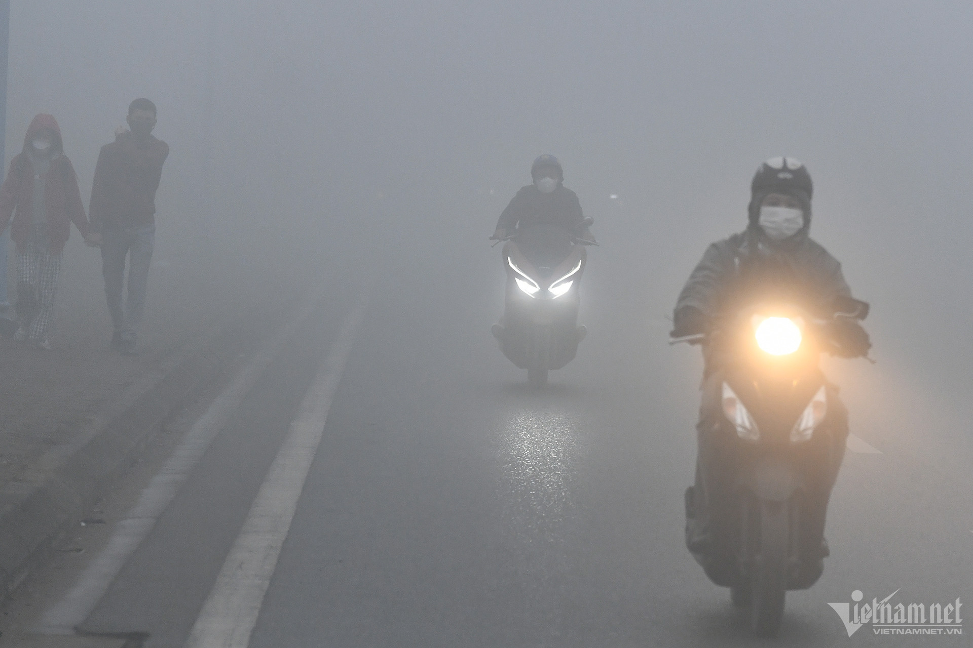 hanoi-covered-by-fog-this-morning-747.jpg