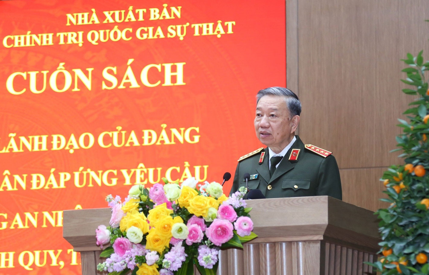 Ra mắt sách do Bộ trưởng Bộ Công an Tô Lâm chủ biên