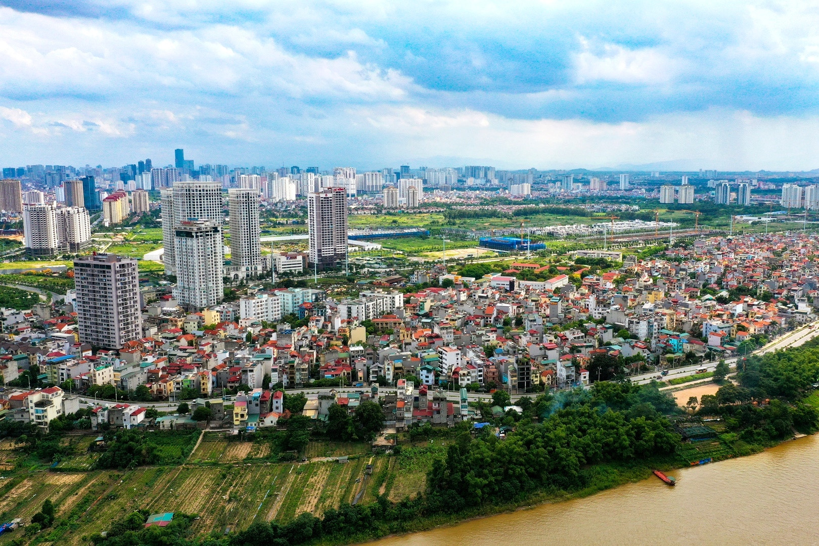 Thưởng Tết doanh nghiệp bất động sản: Bao giờ lại có ô tô sang, trăm triệu?