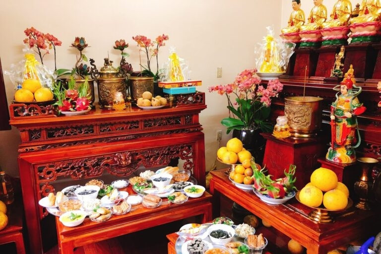 Văn khấn giao thừa tết Nguyên đán Giáp Thìn 2024 trong nhà và ngoài trời