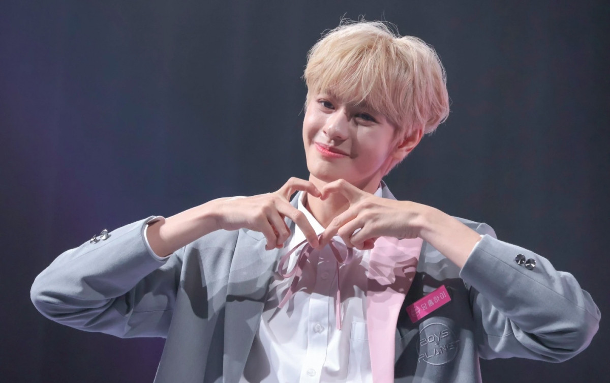 vietnamese singer to debut for korean boy band picture 1