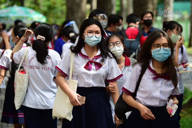 xet tuyen dai hoc.jpg