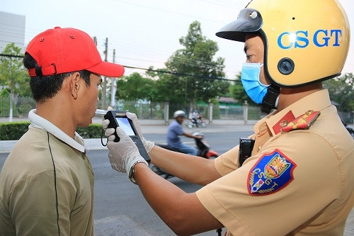 Bản tin chiều 21/2: Bộ Công an: Cần cấm tuyệt đối nồng độ cồn với lái xe