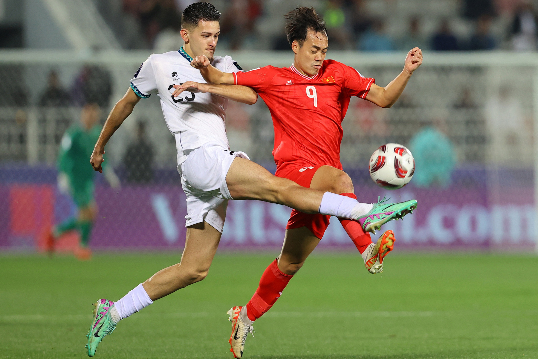 Indonesia ồ ạt nhập tịch: Chi tiền tuyển cầu thủ hubner indonesia viet nam.jpg