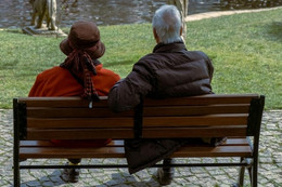 Nghe bố chồng mắng mẹ chồng một câu tôi chỉ muốn ly hôn ngay