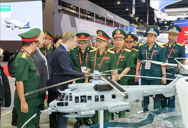 Vietnam attends Singapore Airshow 2024 hinh anh 1