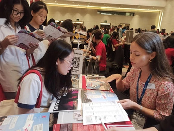 Vietnam leads ASEAN in sending students abroad