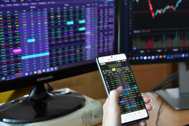 Vietnam Stock Exchange’s revenue down nearly 44% in 2023 hinh anh 1