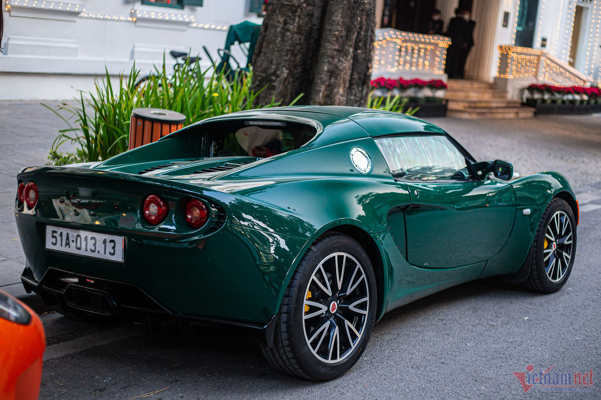 W-lotus-elise-qua-vu-2-1.jpg