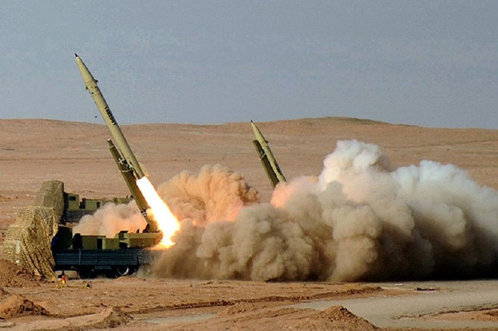 fateh 110 missile by ypair 02.jpg