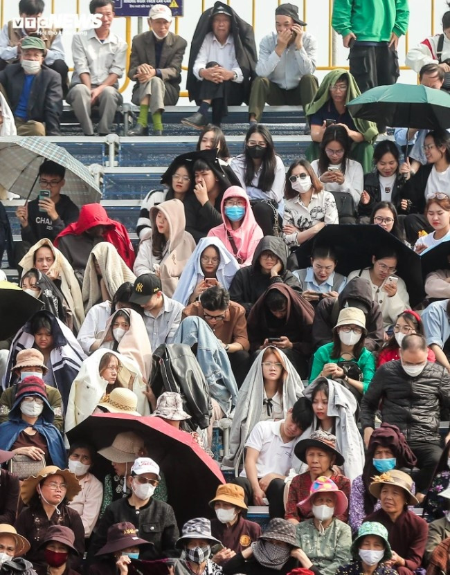 tam chuc pagoda festival opens with unique water procession ceremony picture 2