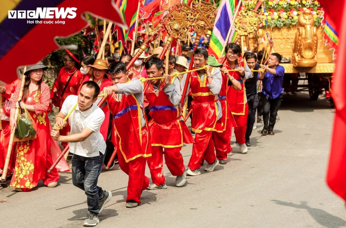 tam chuc pagoda festival opens with unique water procession ceremony picture 10