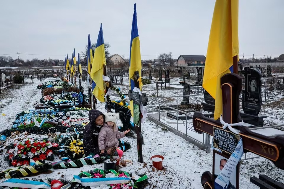 Cuộc sống ở Ukraine thay đổi ra sao sau 2 năm xung đột với Nga?