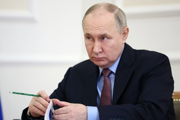 Tổng thống Putin đáp trả bình luận 'gây sốc' của ông Biden