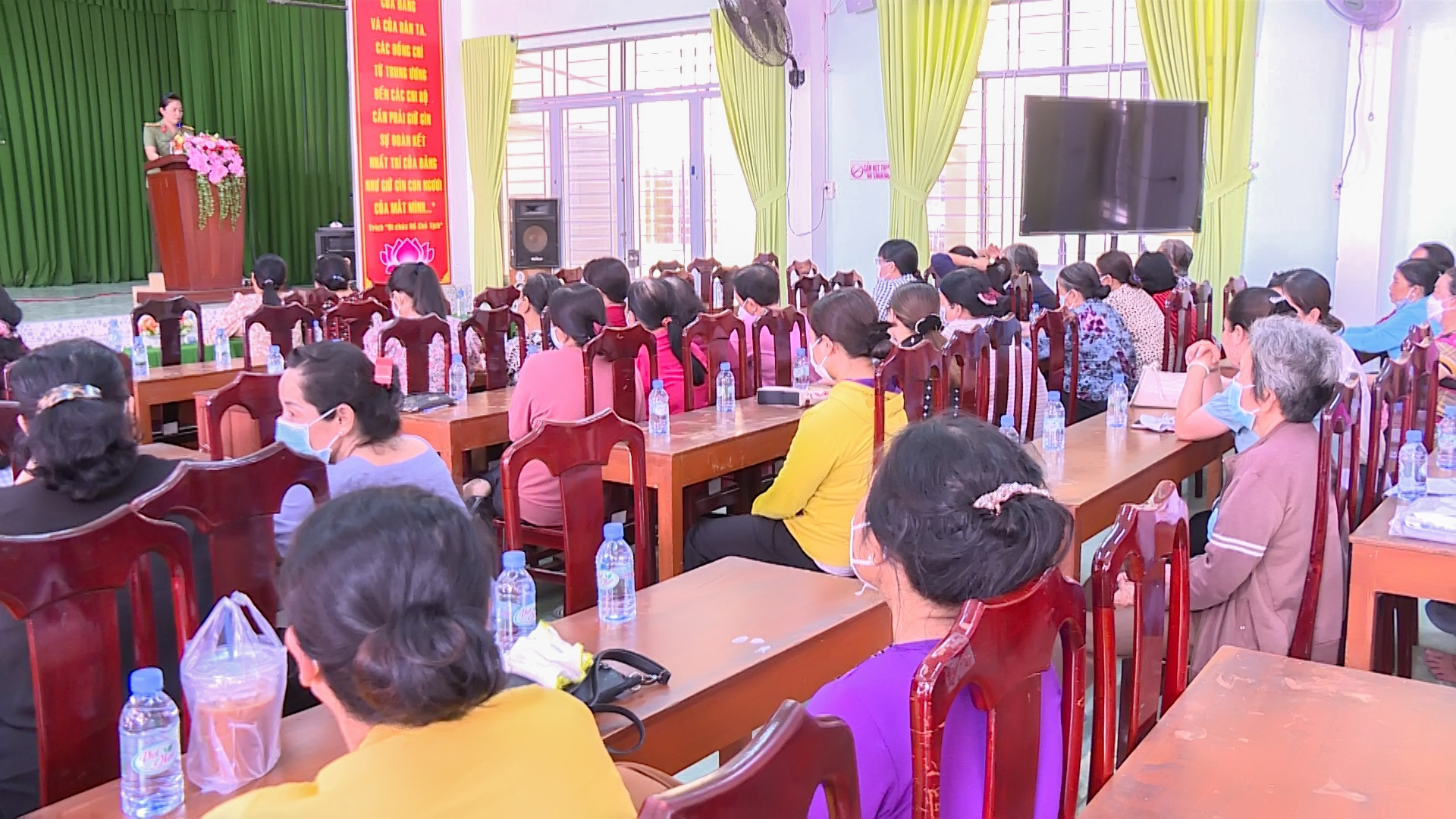 uyen truyen mua an nguoi.jpg